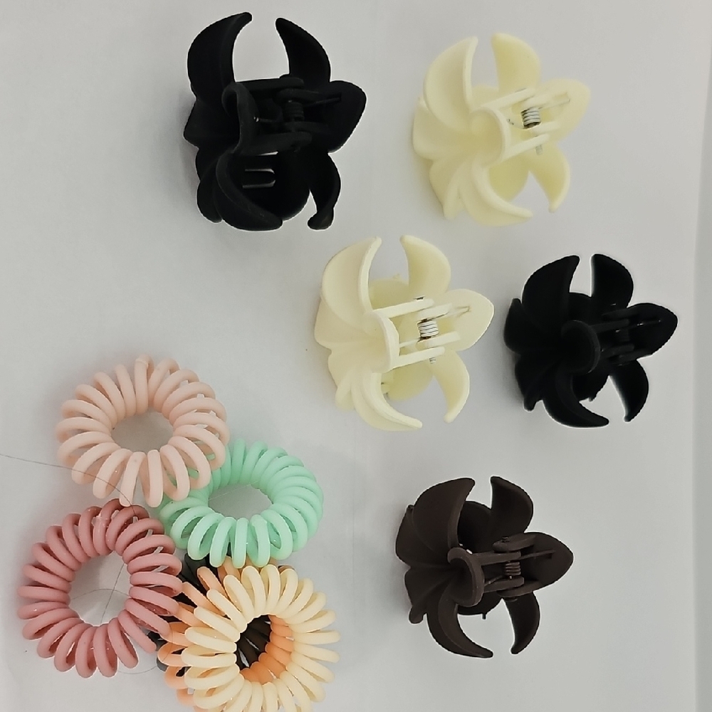 Black and Cream Hair Accessories Set with Clips and Ties